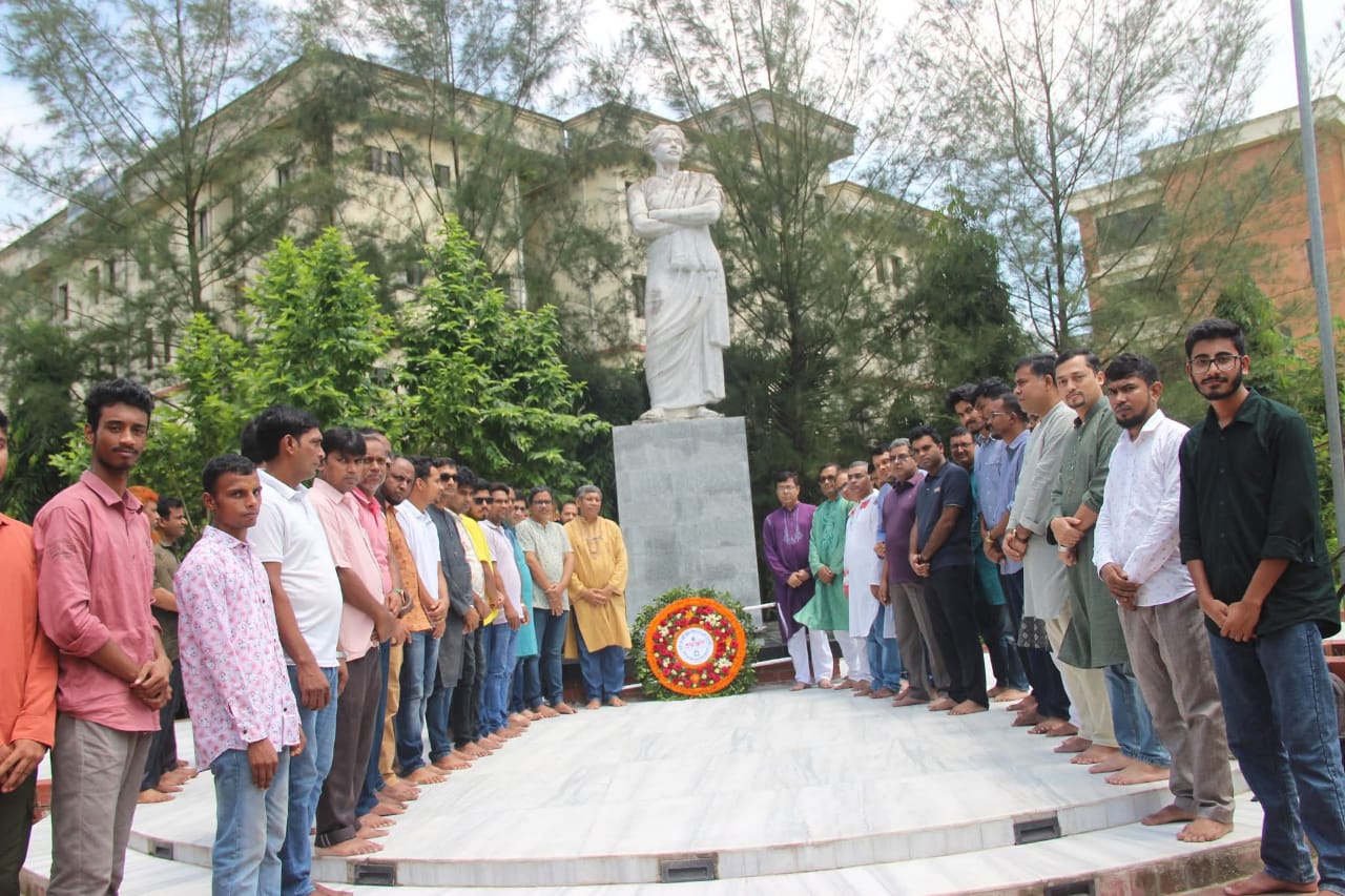 যথাযথ মর্যাদায় নজরুল বিশ্ববিদ্যালয়ে জাতীয় কবির ৪৯তম মৃত্যুবার্ষিকী পালিত